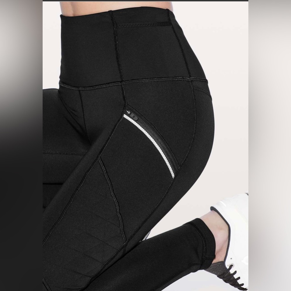Lululemon Black Toasty Tech Tight II Size 6